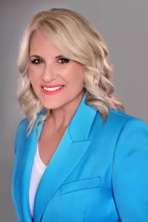 Mary Jo Kenny, Kitchener, Real Estate Agent